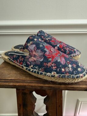 Nine West Volley Espadrille Mule Blue Red Silver Textile 9